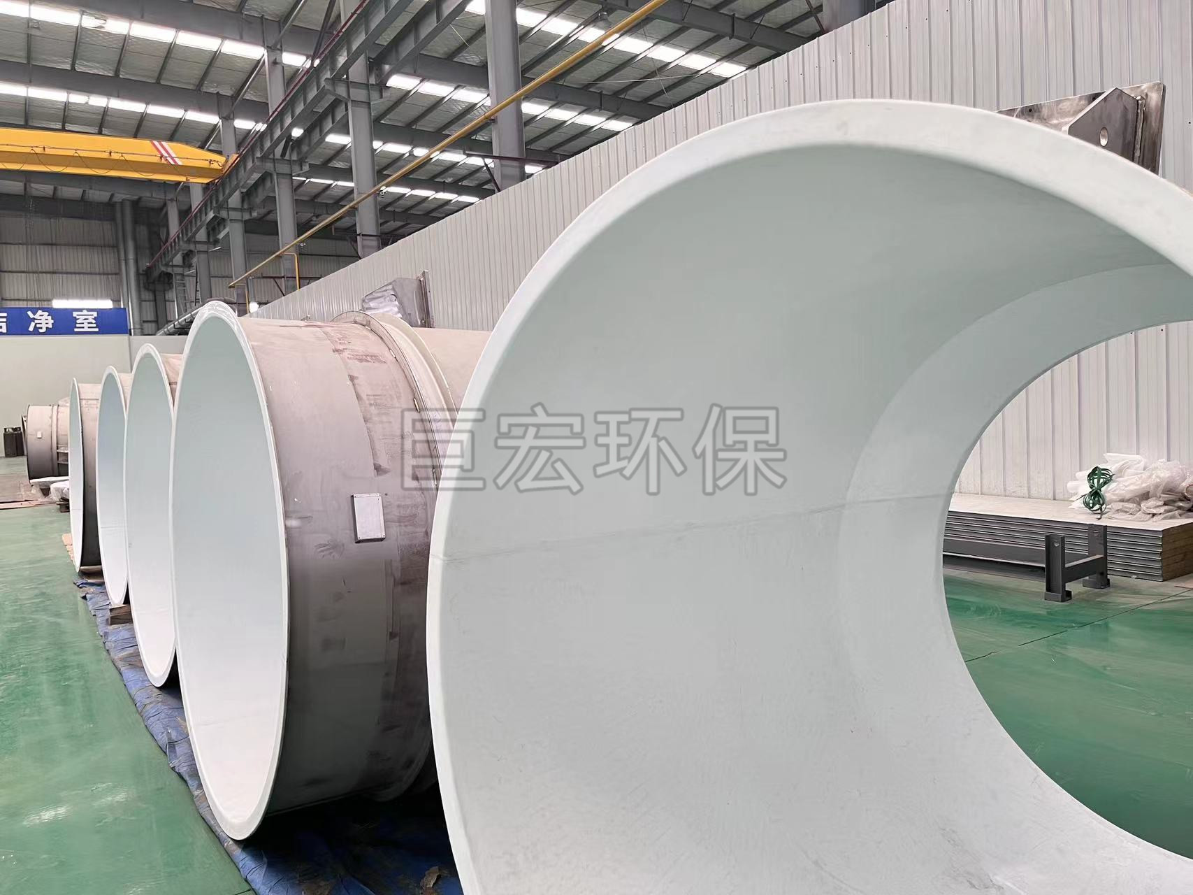 内衬聚四氟乙烯（PTFE）